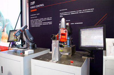 艾派科技工博會(huì)發(fā)布智能無人搬運(yùn)解決方案，引領(lǐng)自動(dòng)化控制系統(tǒng)新變革